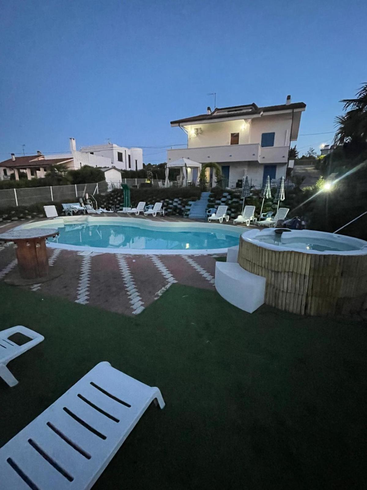B&B Villa Alma San Costanzo Exterior photo
