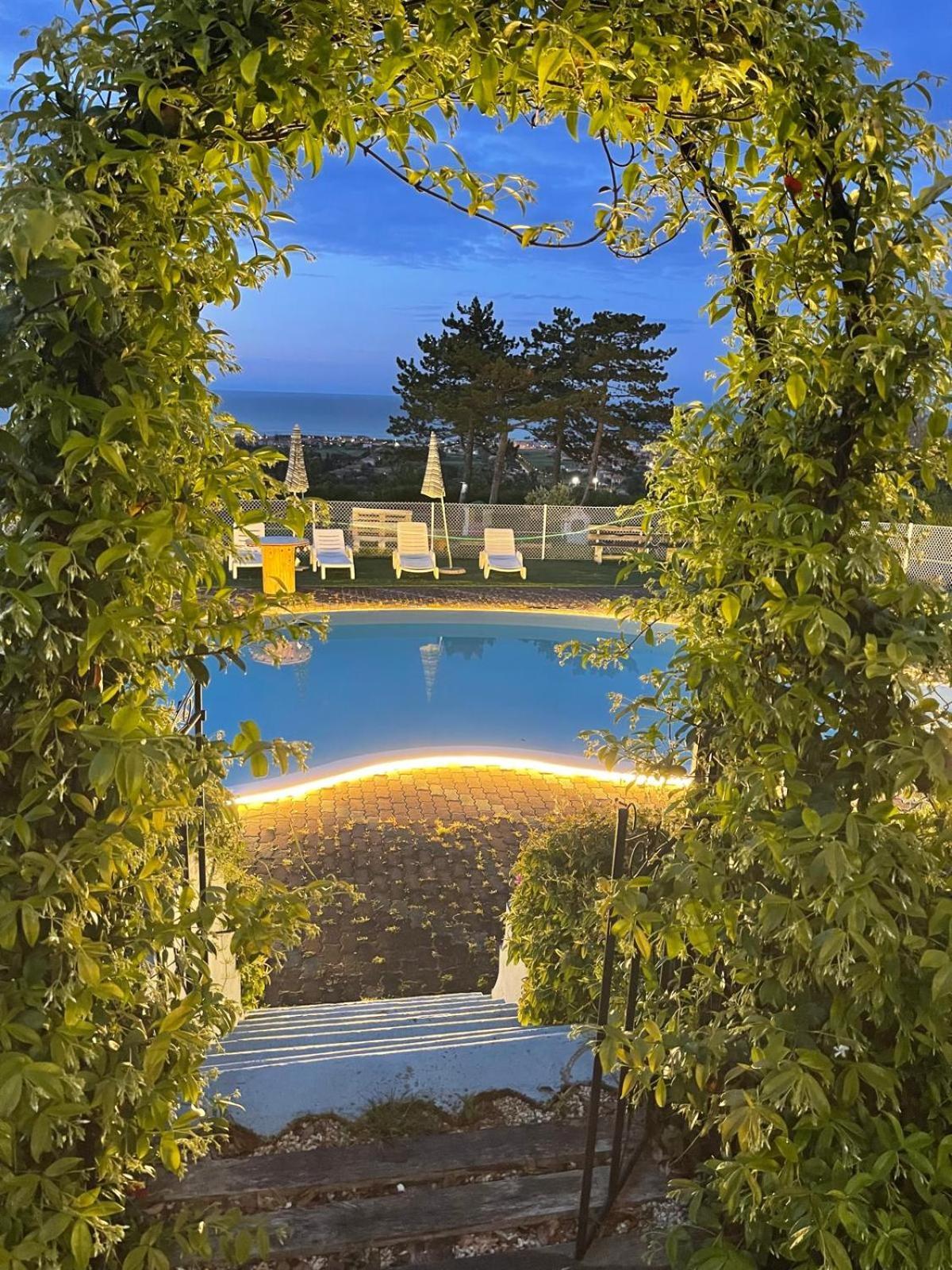 B&B Villa Alma San Costanzo Exterior photo
